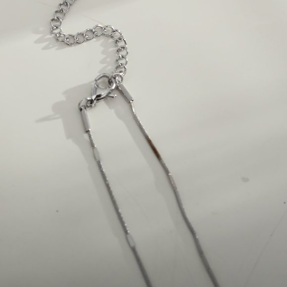 Less is More: SVET Dainty Minimalist Silver Necklace - Picture 9 of 9